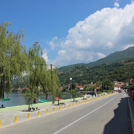 Pension Lale Apartamento Peštani Exterior foto