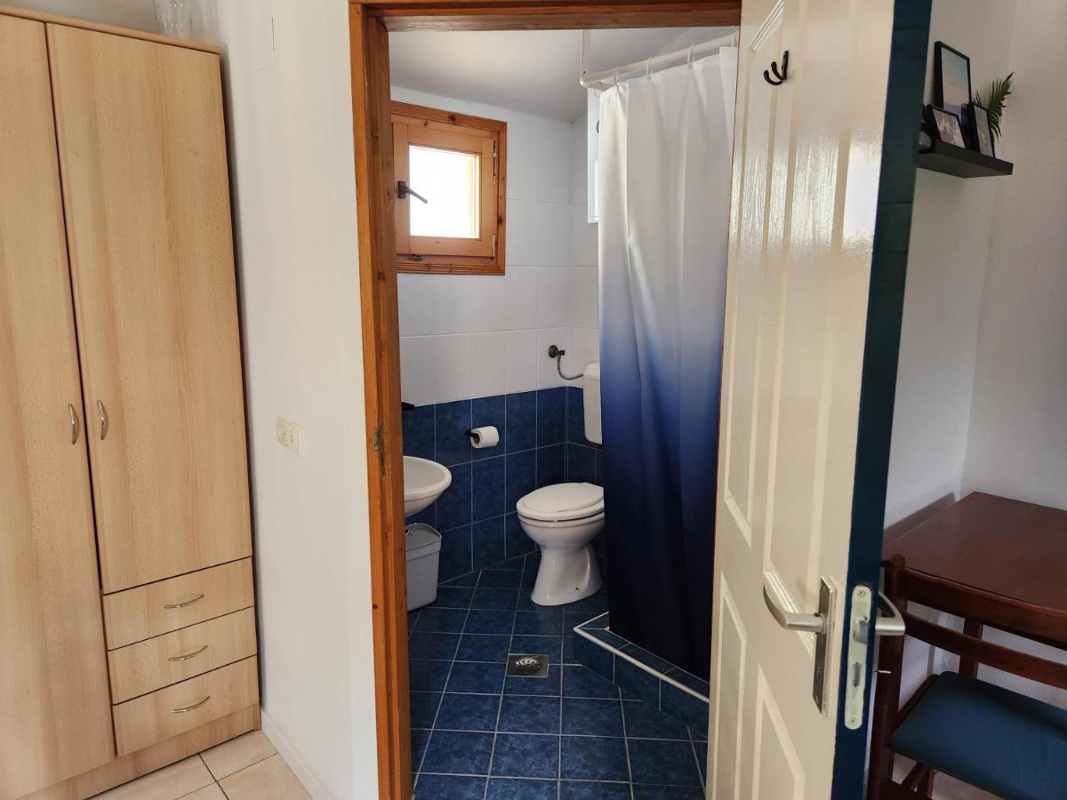 Pension Lale Apartamento Peštani Exterior foto